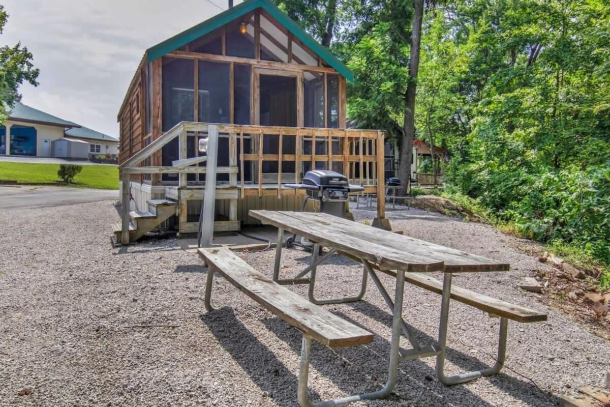 Charming Log Cabin In Bloomington Exterior foto